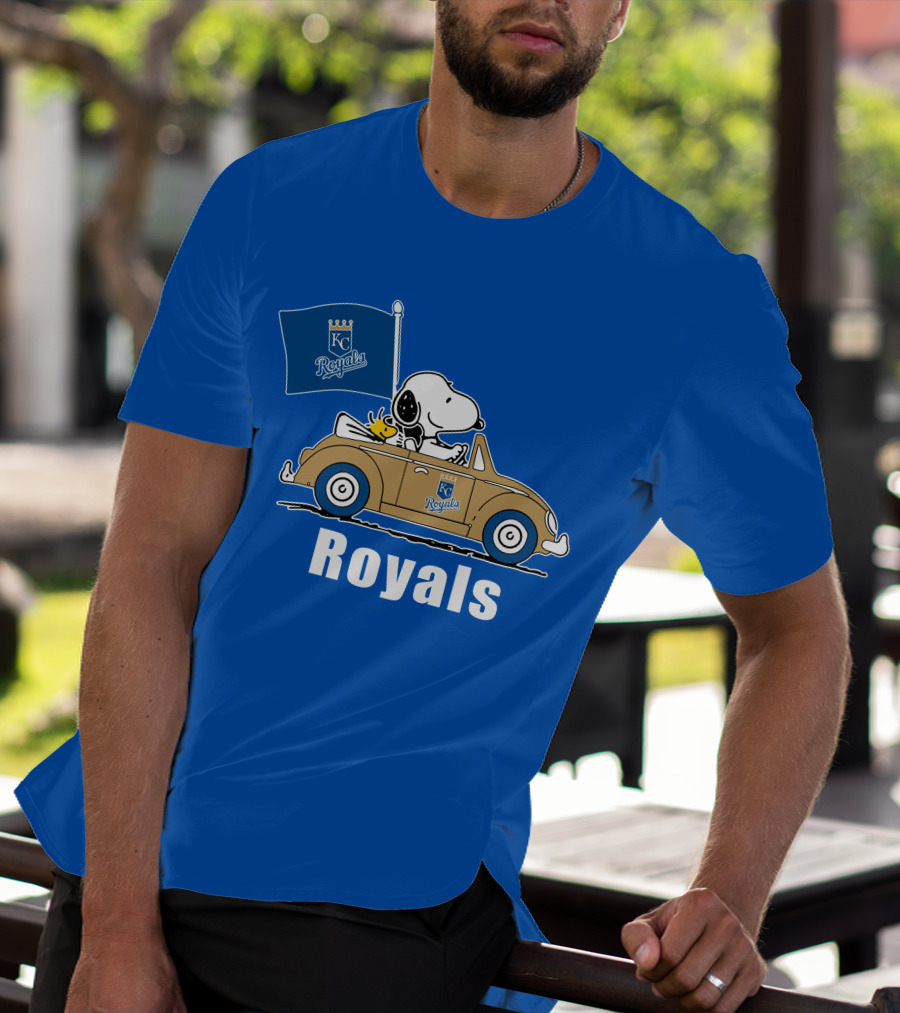 Royals Snoopy KC Royals Flag Peanuts Car T-Shirt
