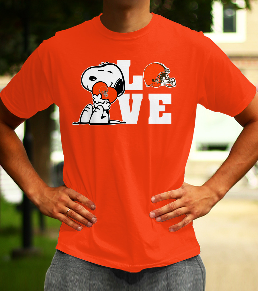 Snoopy Love Cleveland Browns Football Helmet T-Shirt