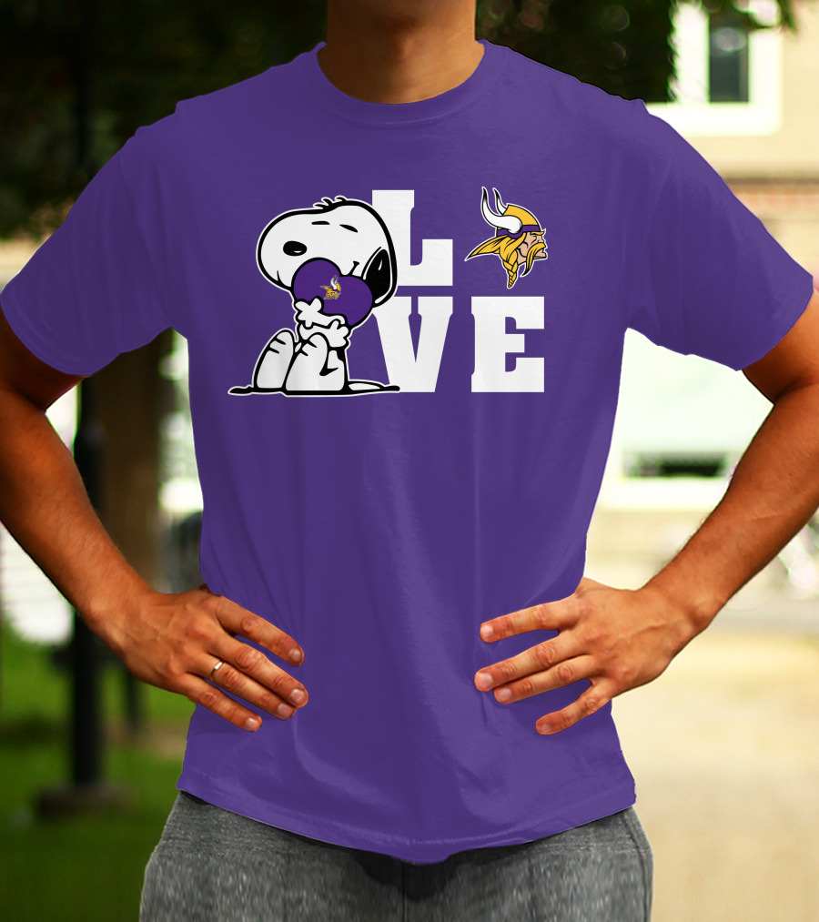 Snoopy Love Minnesota Vikings Logo Heart Hug T-Shirt