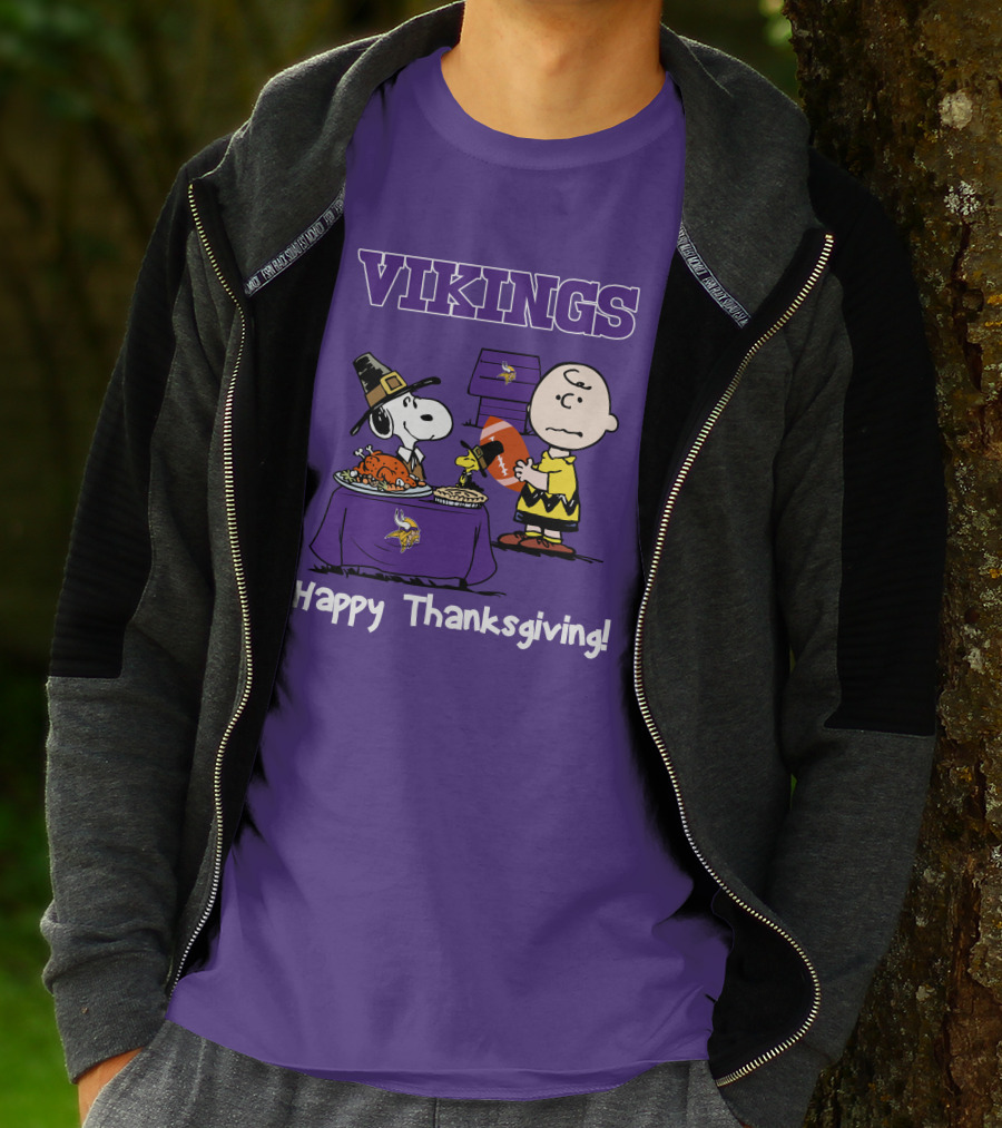Vikings Snoopy Charlie Brown Thanksgiving Football Minnesota T-Shirt