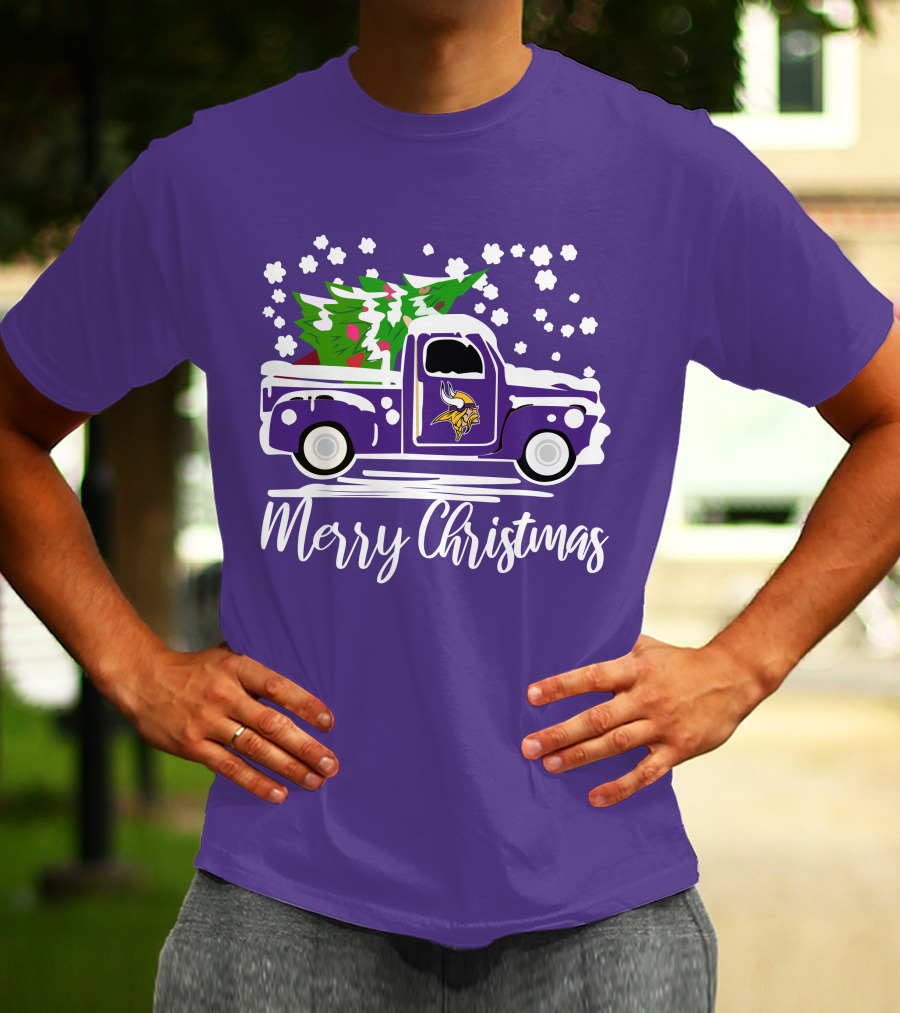 Merry Christmas Minnesota Vikings Vintage Car With Christmas Tree T-Shirt
