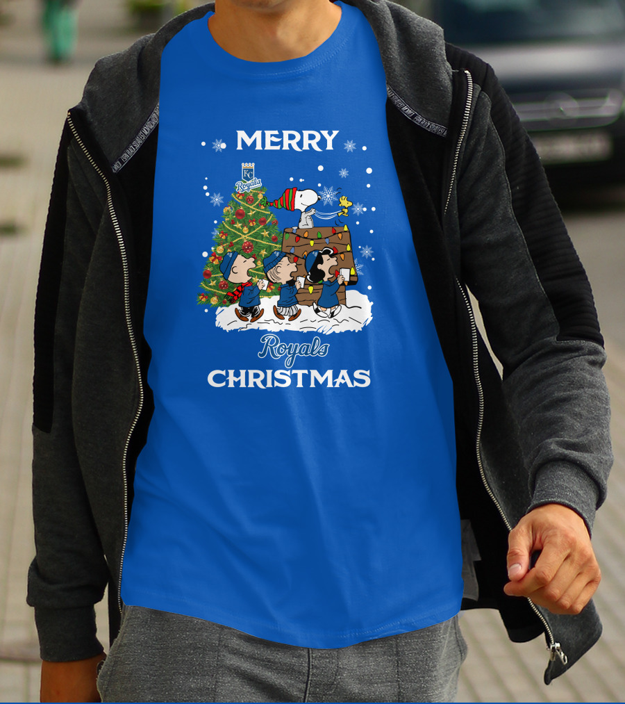 Kansas City Royals Merry Christmas Tree With Snoopy And Peanuts Characters T-Shirt