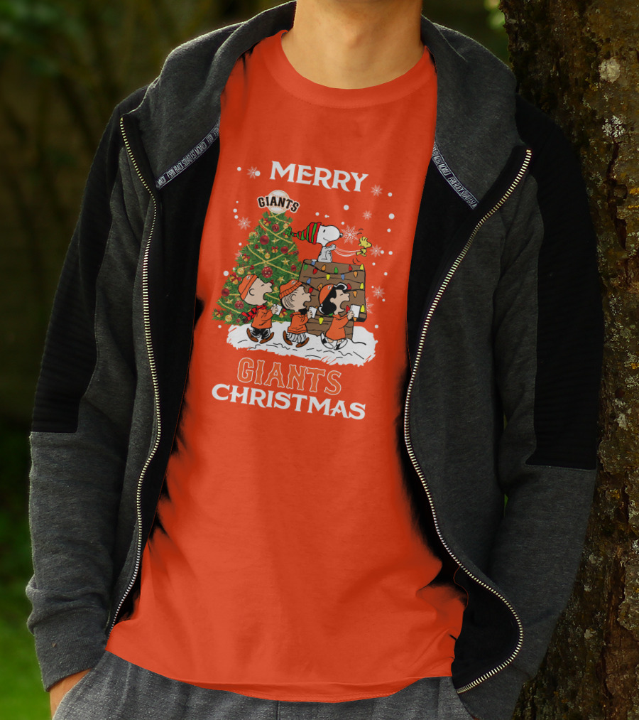 Merry Christmas San Francisco Giants Peanuts Tree T-Shirt