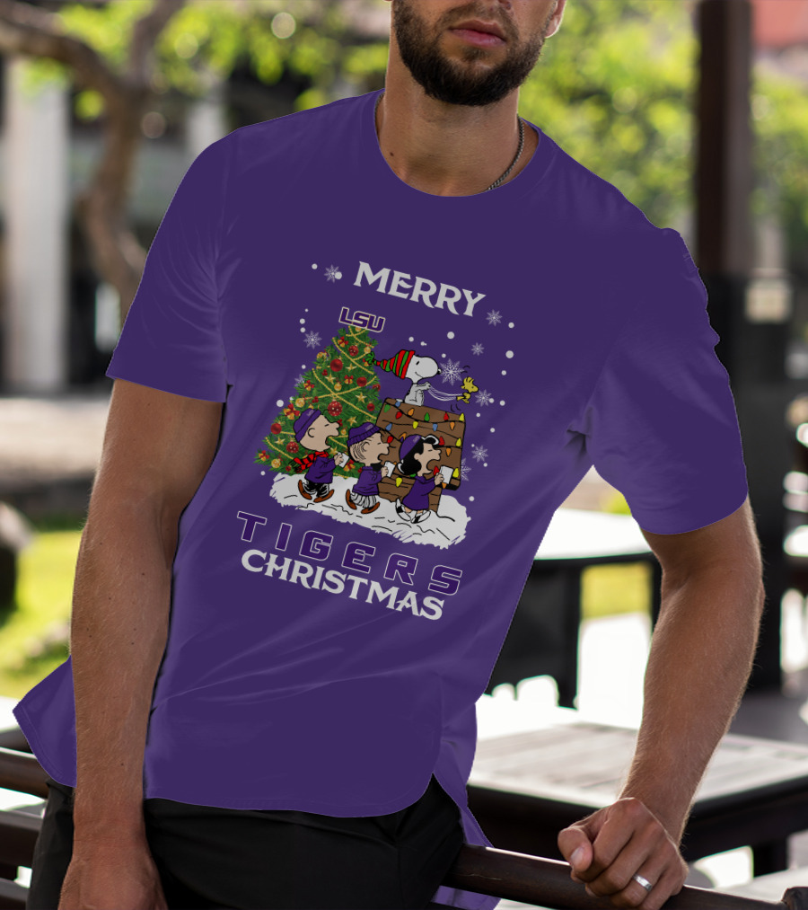 Lsu Tigers Merry Christmas Snoopy Christmas Tree Peanuts T-Shirt