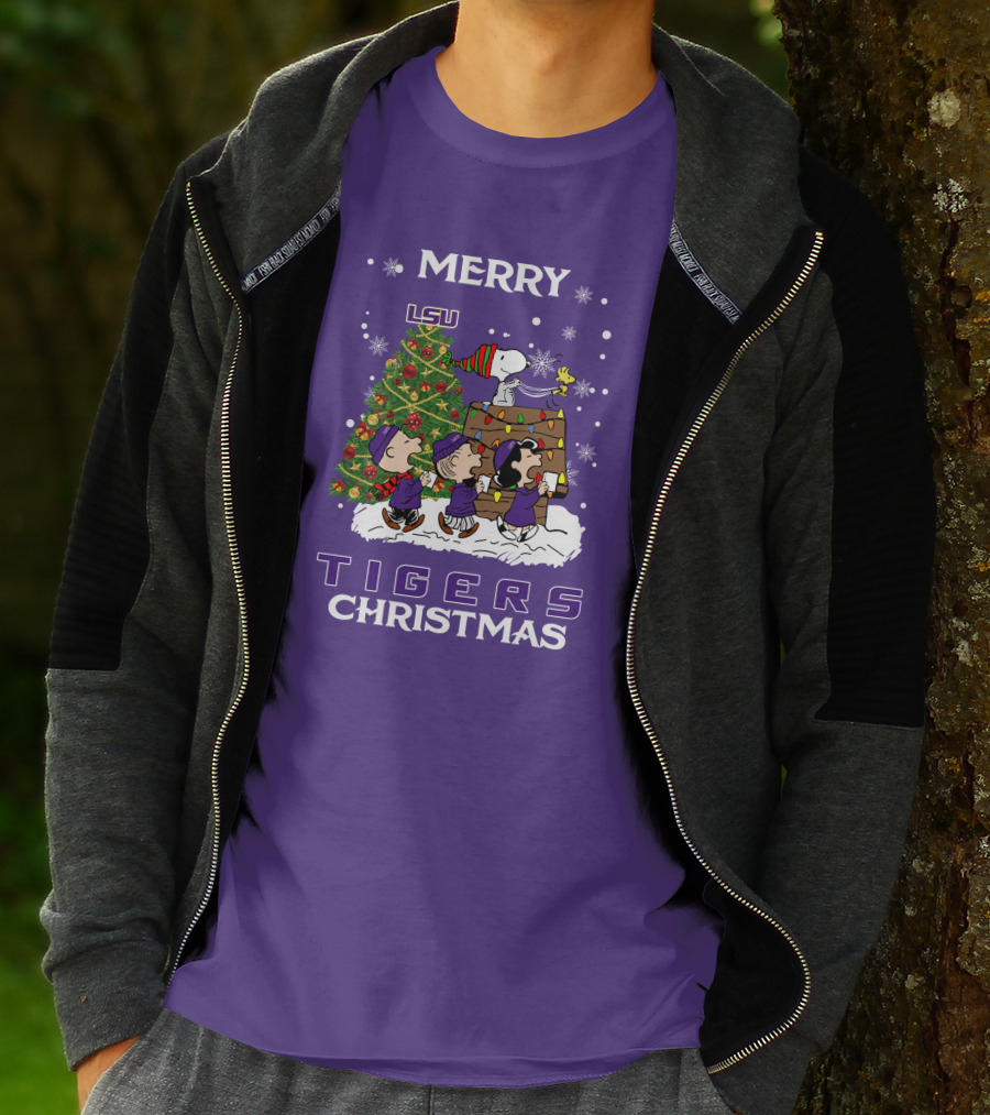 Lsu Tigers Merry Christmas Snoopy Christmas Tree Peanuts T-Shirt