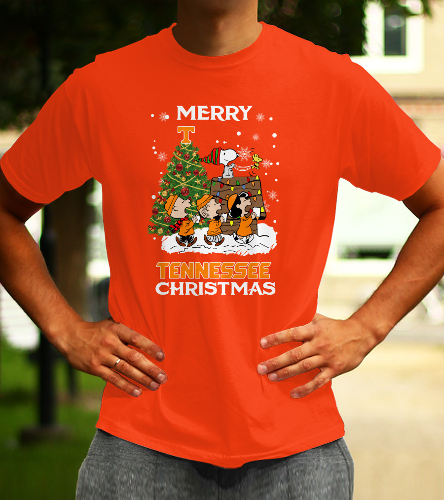 Merry Tennessee Christmas Peanuts Tree With Snoopy And Friends T-Shirt