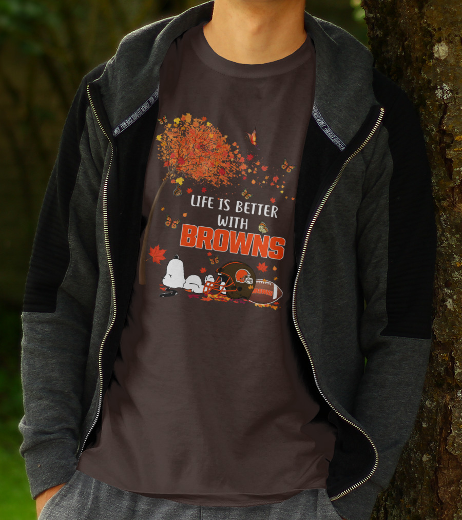 Life Is Better With My Cleveland Browns Football Autumn Scene And Peanuts Character T-Shirt