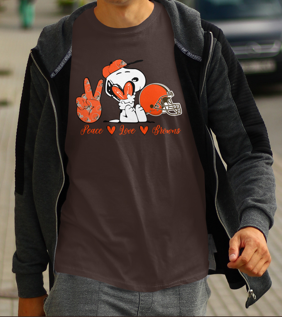 Peace Love Browns Snoopy Cleveland Browns Helmet T-Shirt