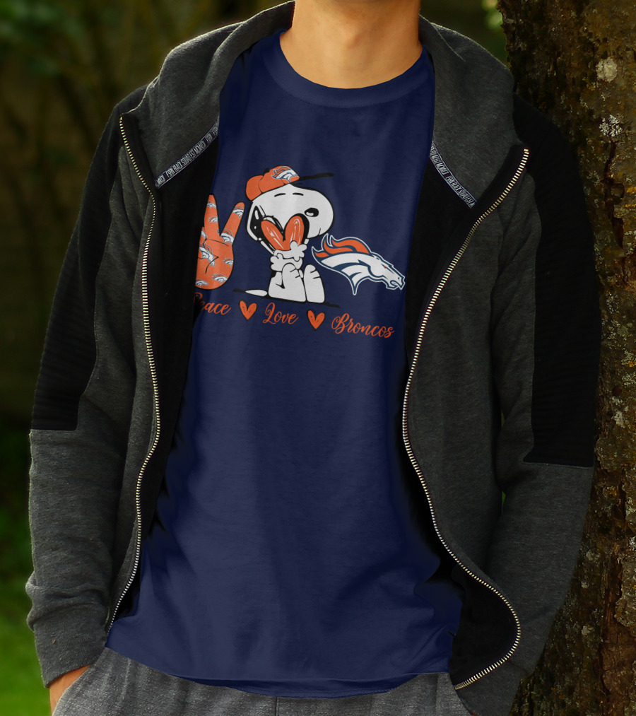 Peace Love Denver Broncos Snoopy Embrace T-Shirt
