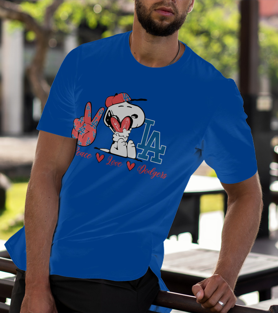 Peace Love Los Angeles Dodgers Snoopy La T-Shirt