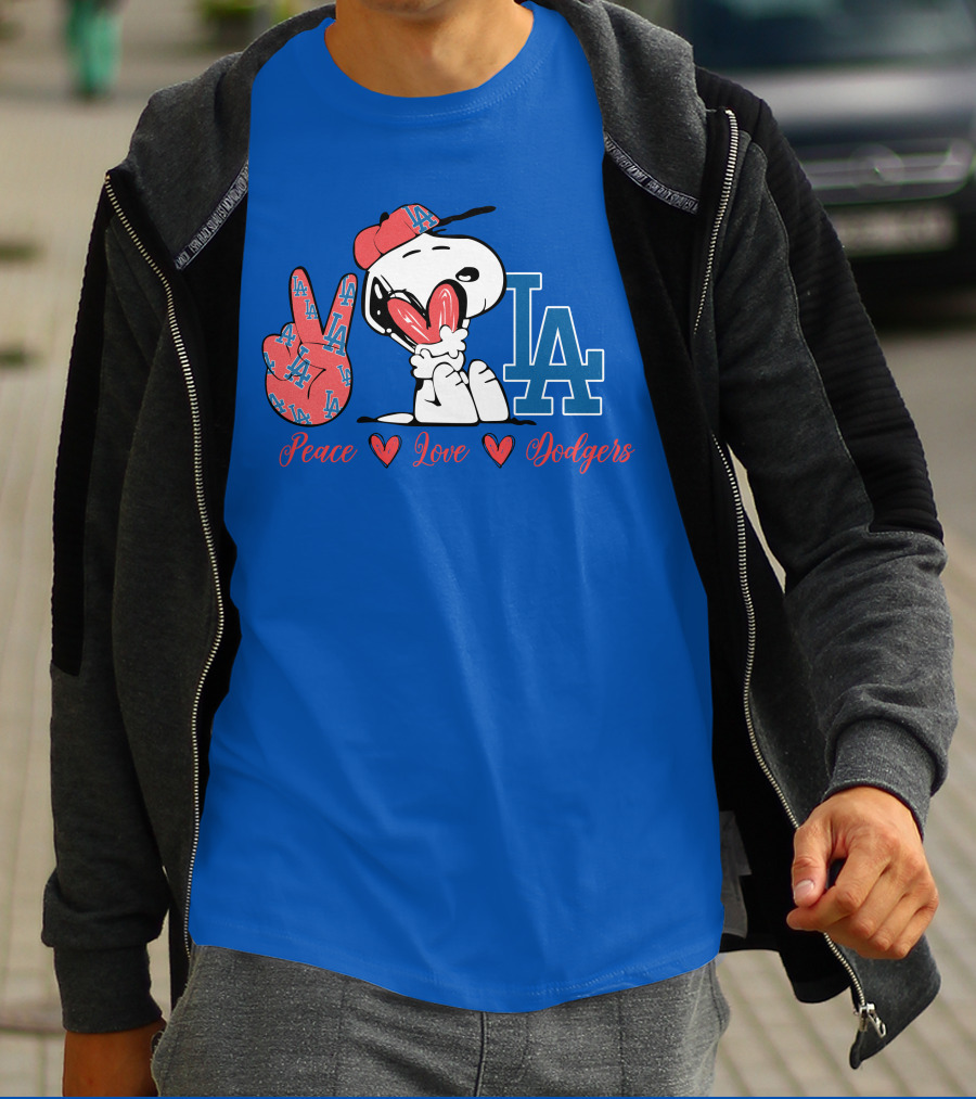 Peace Love Los Angeles Dodgers Snoopy La T-Shirt