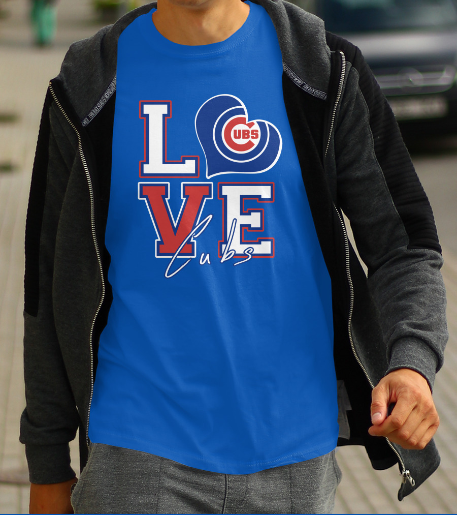 LOVE Cubs Heart Chicago Cubs T-Shirt