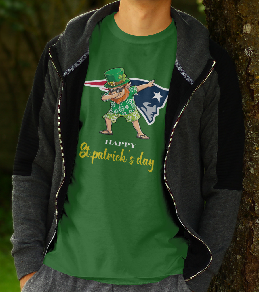 Happy St. Patrick's Day New England Patriots Dabbing Leprechaun T-Shirt