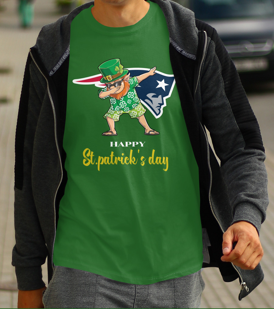 Happy St. Patrick's Day New England Patriots Dabbing Leprechaun T-Shirt