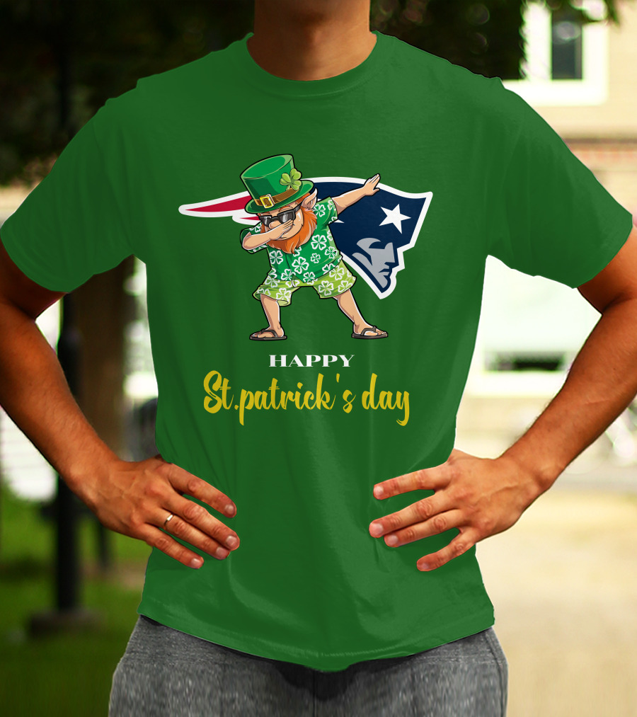 Happy St. Patrick's Day New England Patriots Dabbing Leprechaun T-Shirt