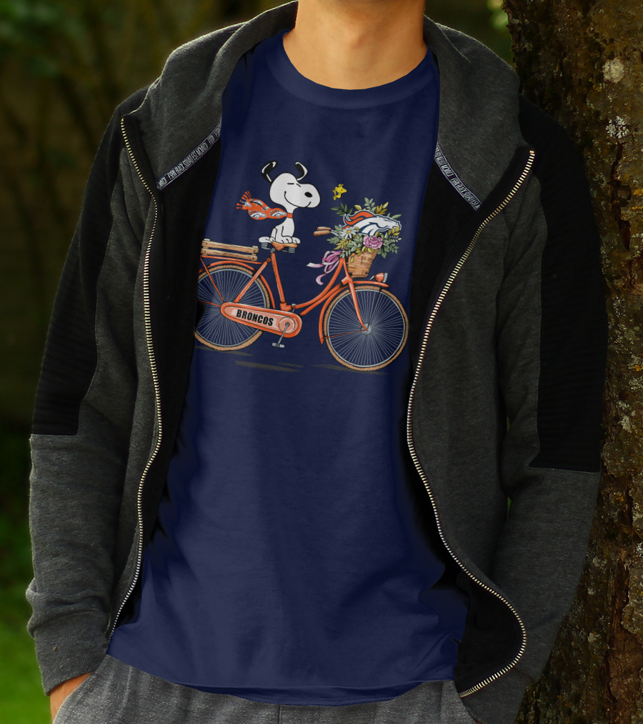 Denver Broncos Snoopy On Bicycle With Woodstock And Helmet T-Shirt