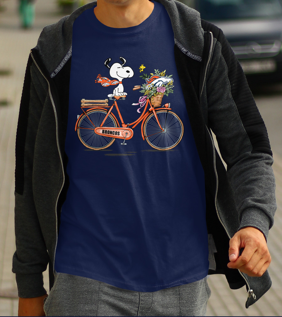 Denver Broncos Snoopy On Bicycle With Woodstock And Helmet T-Shirt