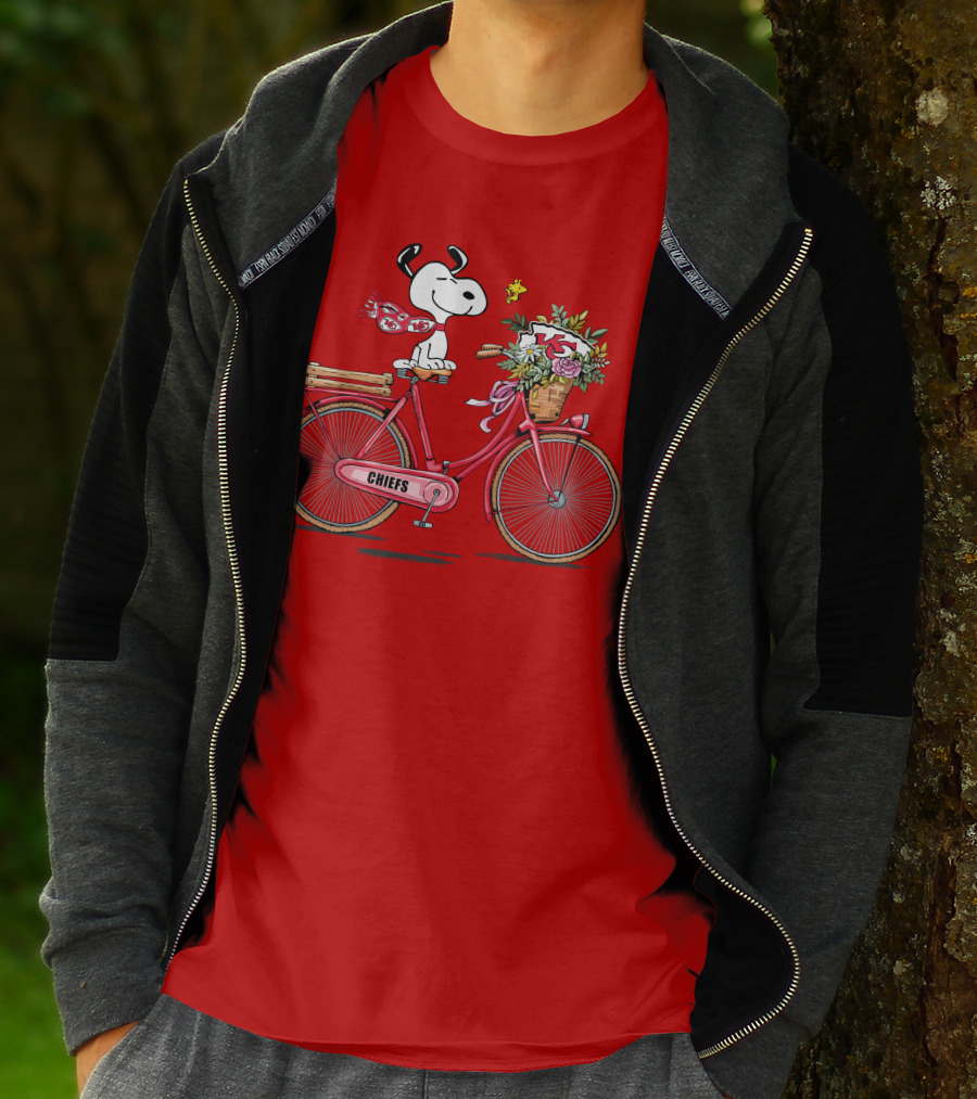 Kansas City Chiefs Snoopy Bicycle Flowers T-Shirt