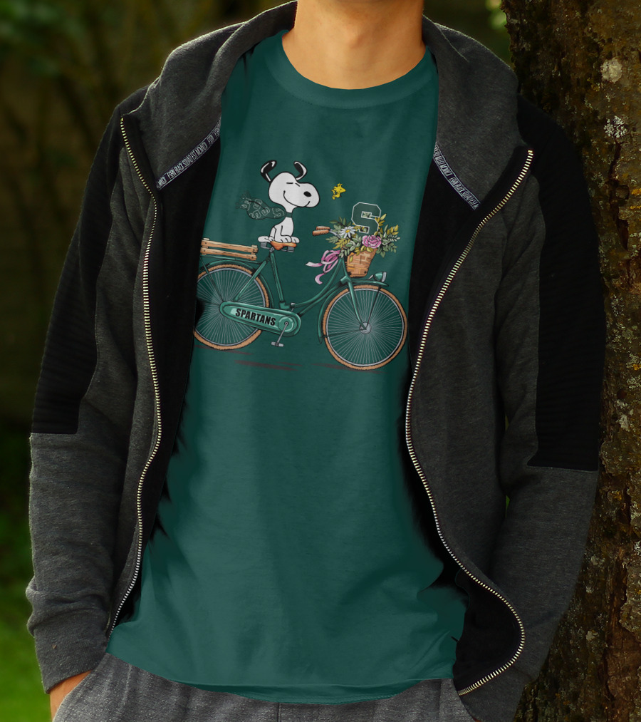 Michigan State Spartans Snoopy On Bicycle With Flowers T-Shirt