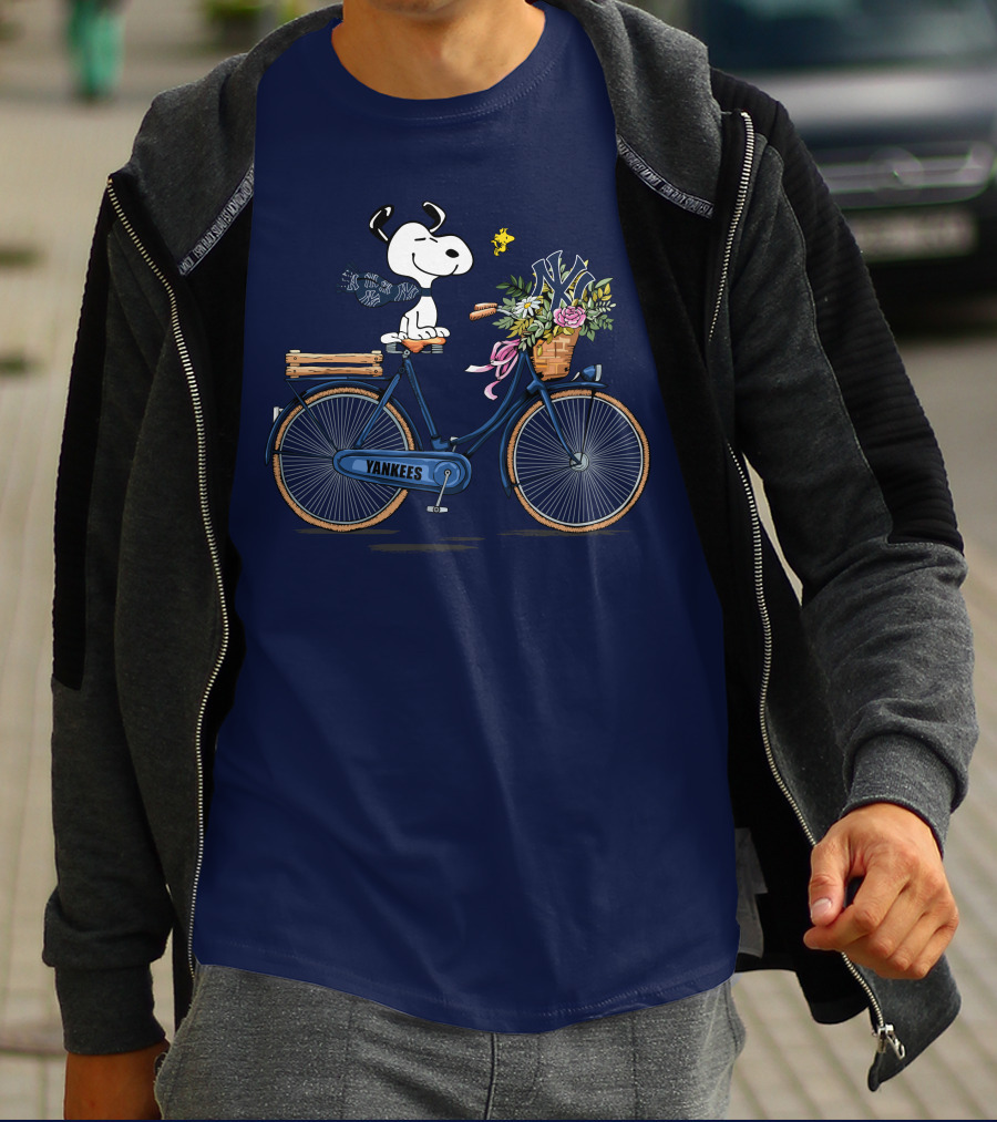 New York Yankees Snoopy On Bicycle With Woodstock And Flowers T-Shirt
