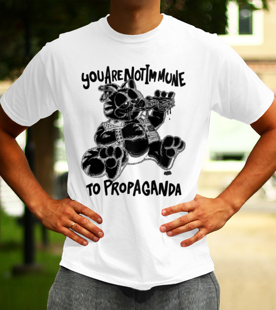 Punkwithacamera Cat With Pizza You Are Not Immune To Propaganda T-Shirt