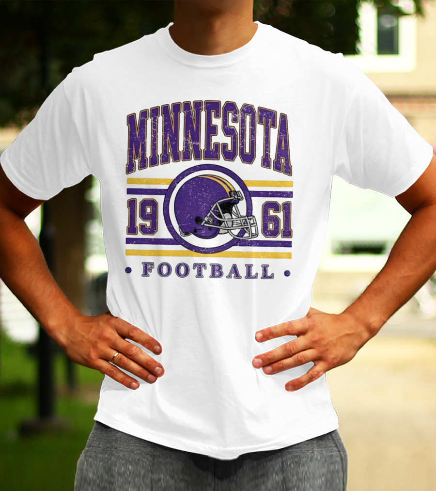 Minnesota Vikings Football Helmet 1961 NFL Vintage Style T-Shirt