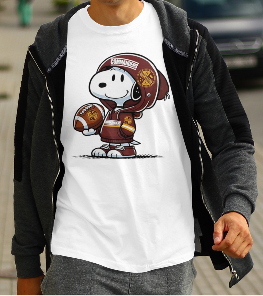 Snoopy In Commanders With Football Washington 1932 W T-Shirt