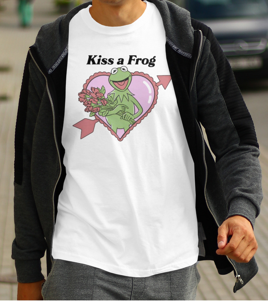 Kiss A Frog Heart Arrow Roses Kermit Valentine's Day T-Shirt
