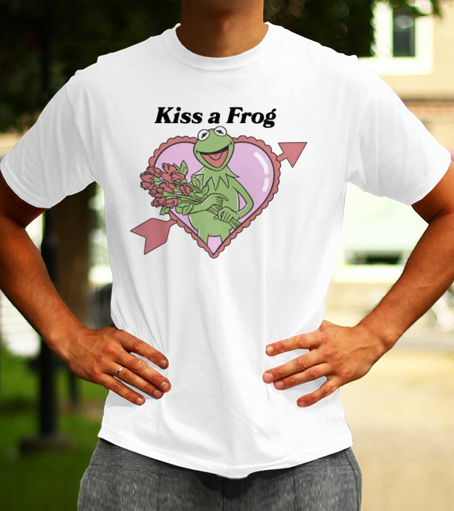 Kiss A Frog Heart Arrow Roses Kermit Valentine's Day T-Shirt