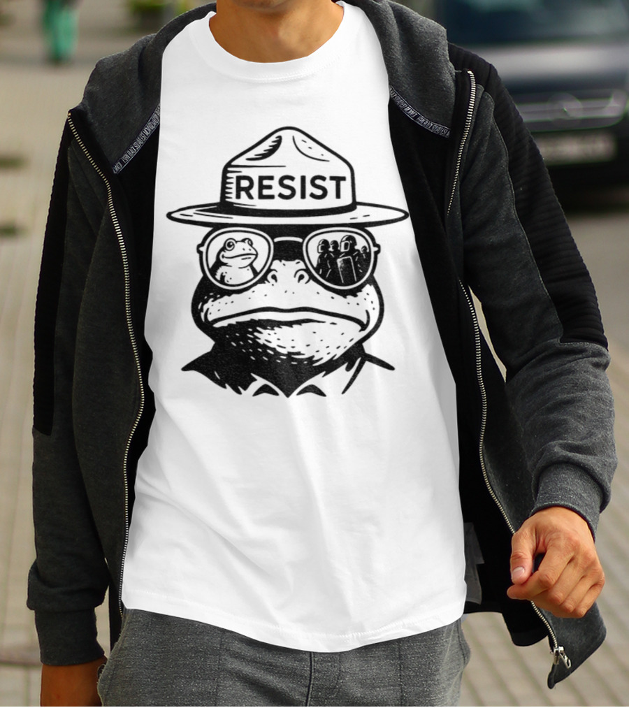 Portland Frog Resist Hat Sunglasses Antifa Frog T-Shirt