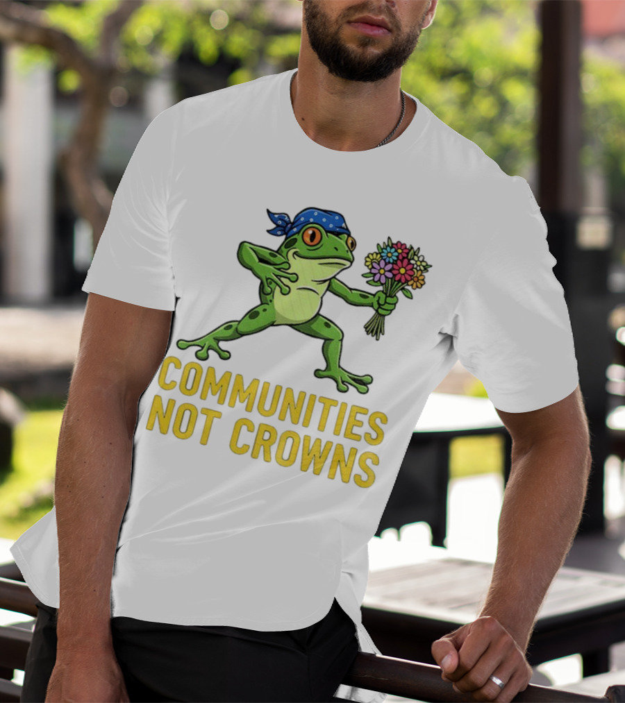 Portland Frog Protester Communities Not Crowns Bandana Frog With Flowers T-Shirt
