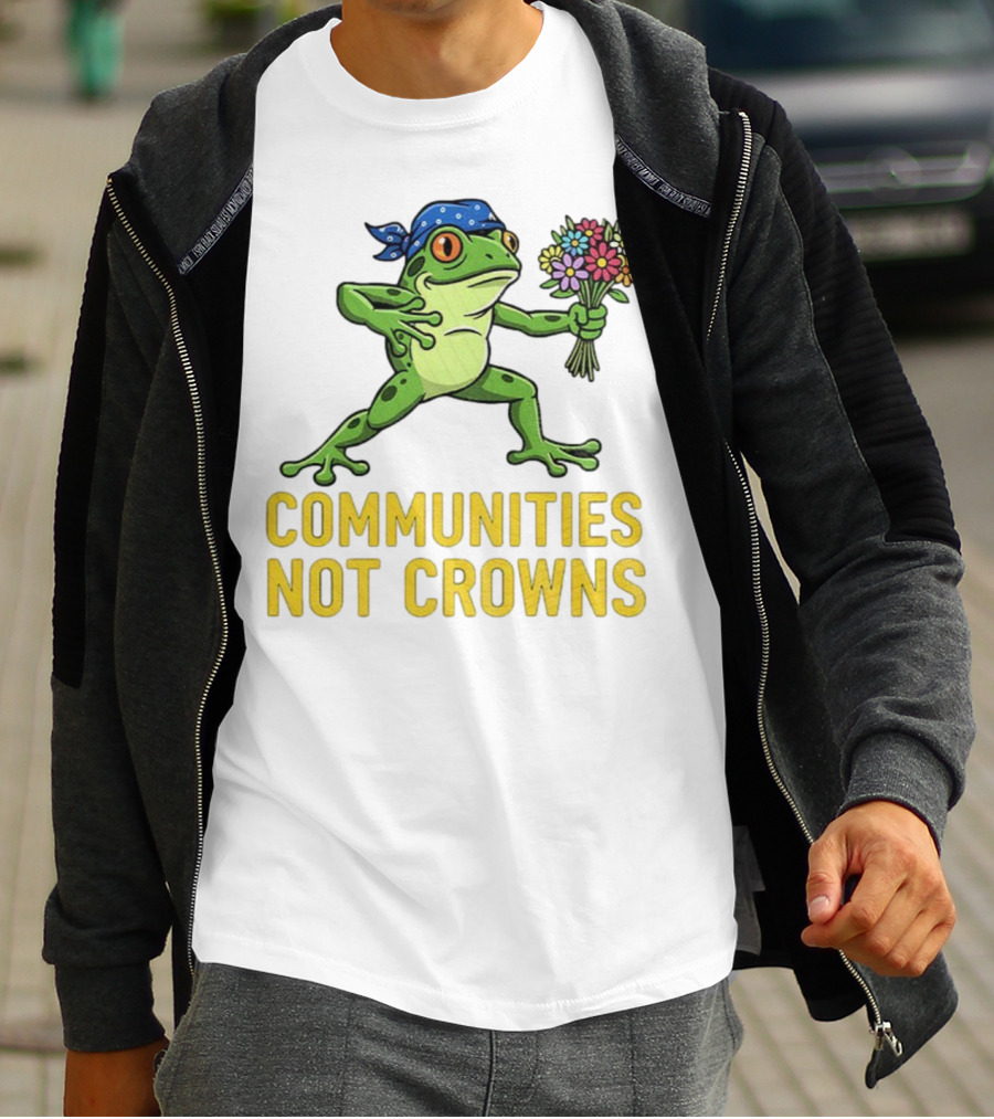 Portland Frog Protester Communities Not Crowns Bandana Frog With Flowers T-Shirt