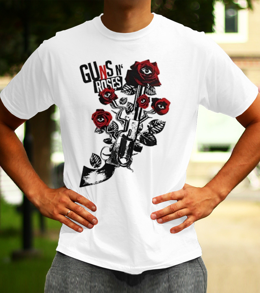 Guns N’ Roses 2025 World Tour Warsaw Red Roses And Pistols T-Shirt