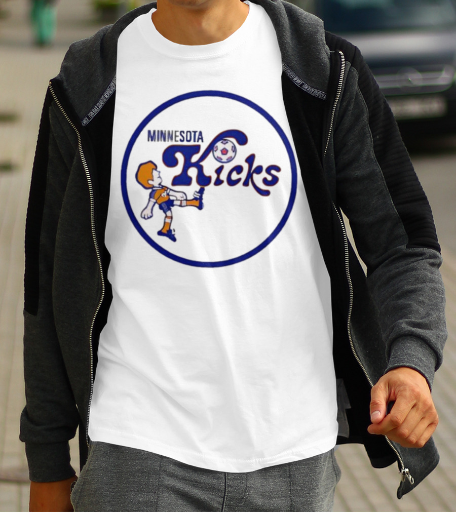 Minnesota Kicks Soccer Cartoon Player Retro Style T-Shirt