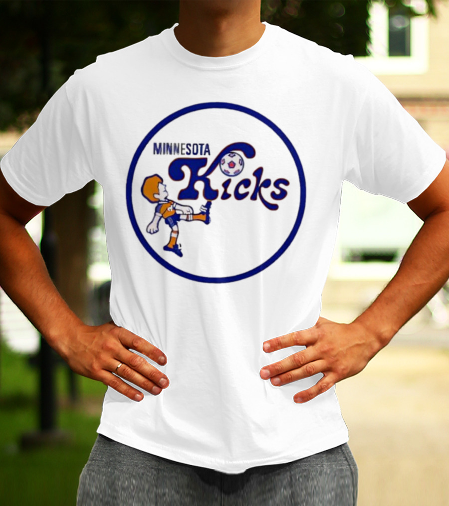 Minnesota Kicks Soccer Cartoon Player Retro Style T-Shirt