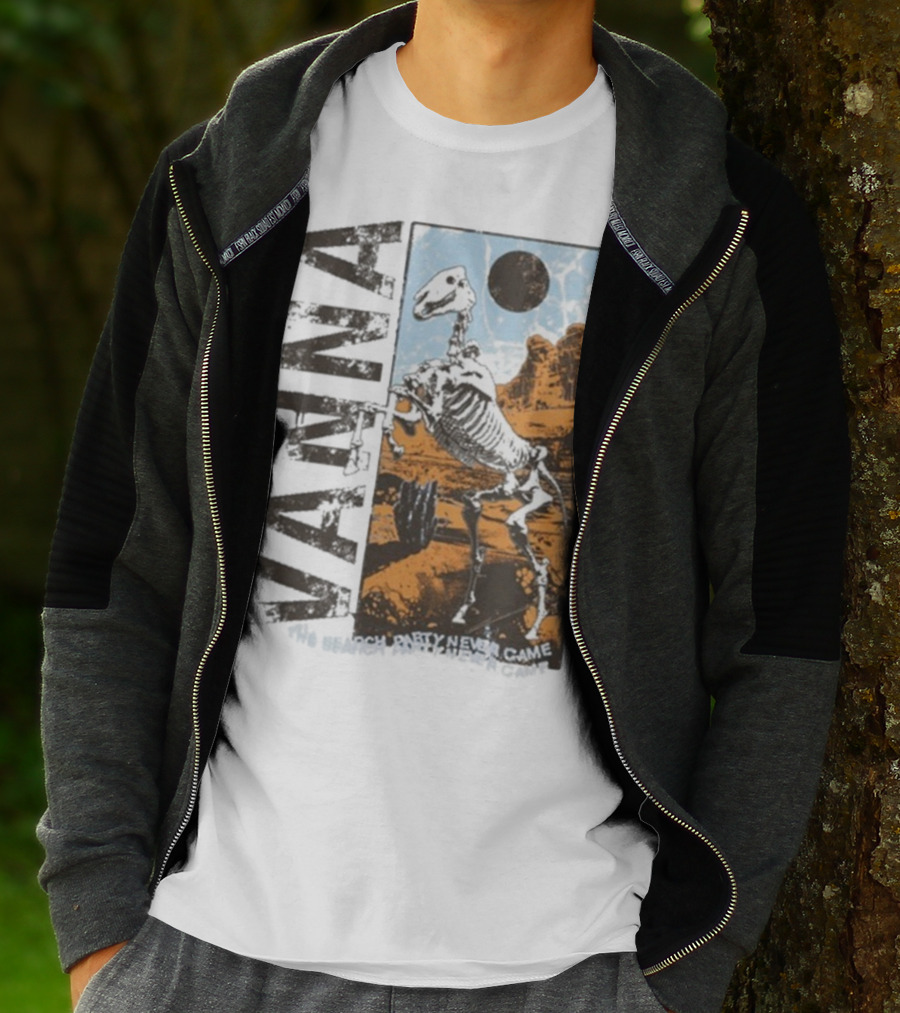 Vanna The Search Party Never Came Skeleton Desert Landscape T-Shirt