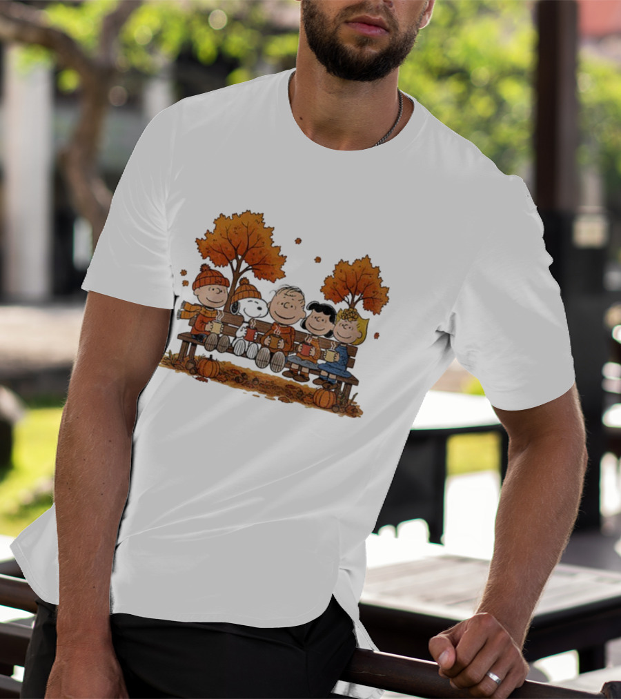 Snoopy Peanuts Friends Fall Autumn Thanksgiving Scene T-Shirt