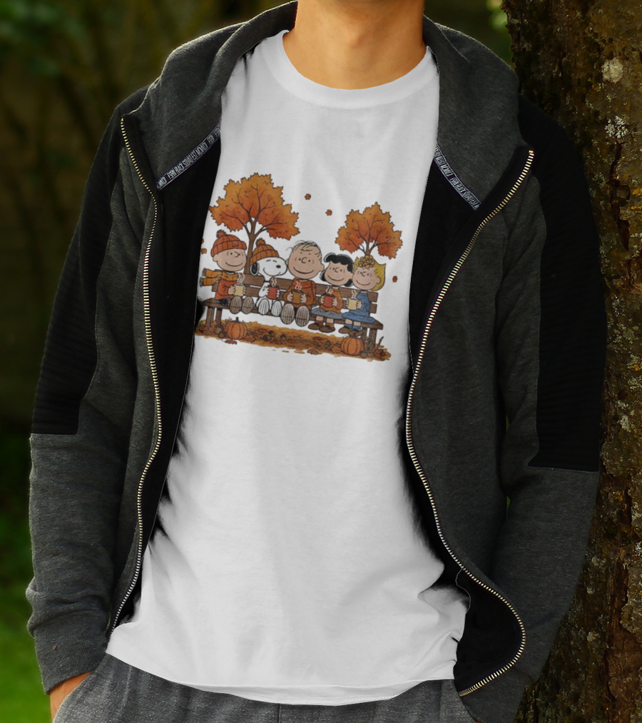 Snoopy Peanuts Friends Fall Autumn Thanksgiving Scene T-Shirt