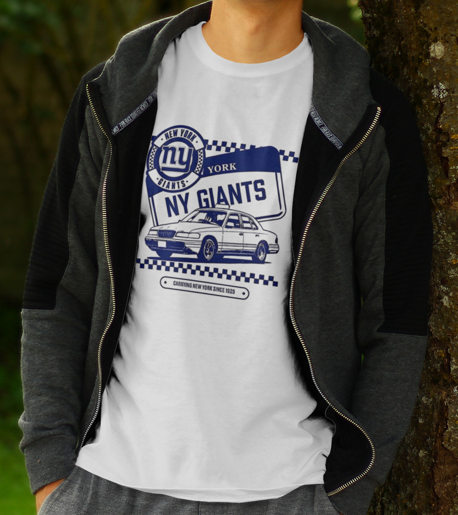 New York Giants NFL Carrying New York Since 1925 Taxi Vintage License Plate T-Shirt