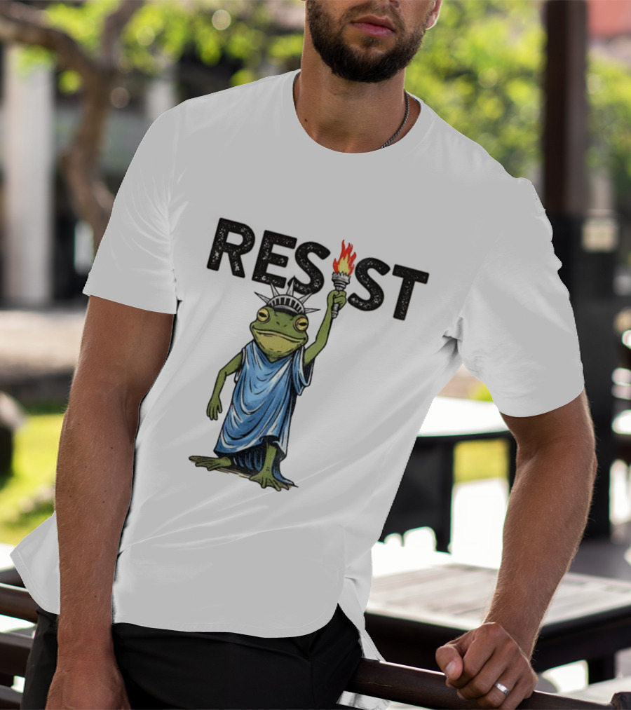 Portland Frog Resist Protest Statue Of Liberty Torch T-Shirt