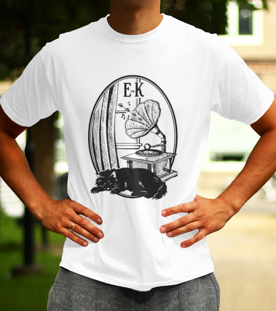 Evan And Katelyn EK Vintage Gramophone Oval Design T-Shirt
