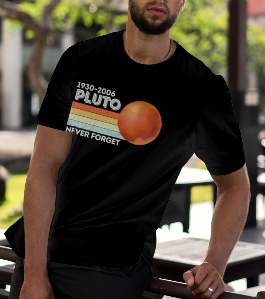 Pluto Never Forget 1930 2006 Vintage Retro Planet Tribute T-Shirt