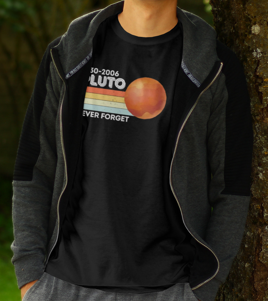 Pluto Never Forget 1930 2006 Vintage Retro Planet Tribute T-Shirt