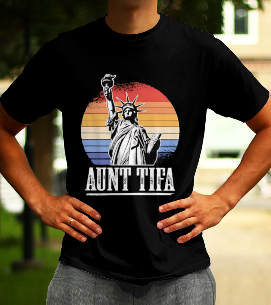 Statue Of Liberty Aunt Tifa Vintage Retro Stripes T-Shirt