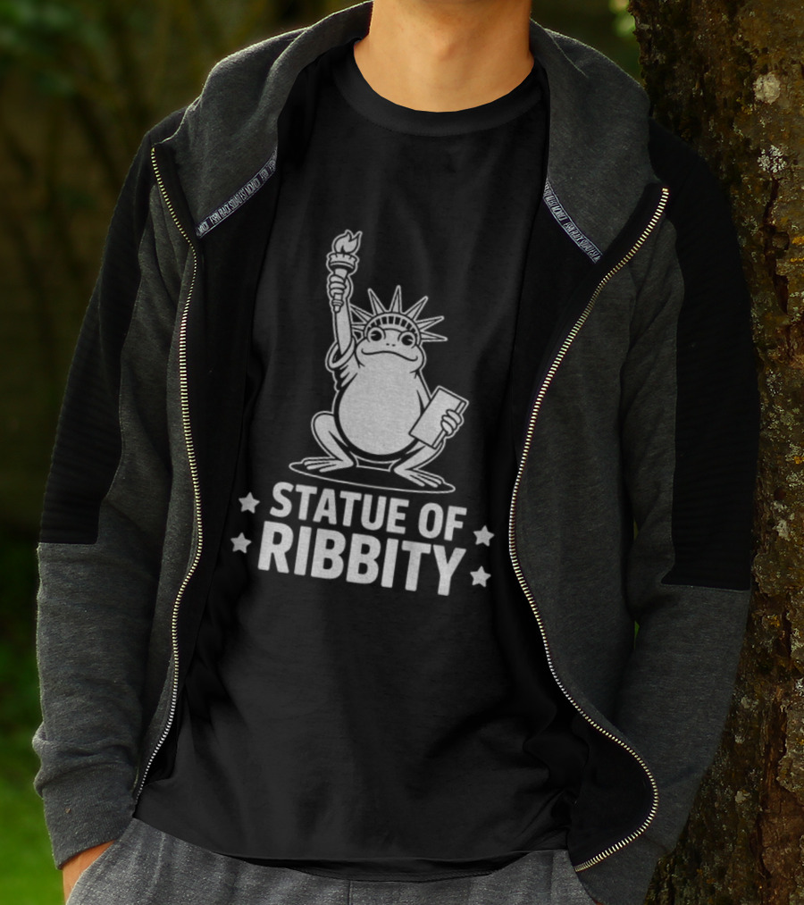 Portland Frog Statue Of Liberty Ribbity Political Humor T-Shirt