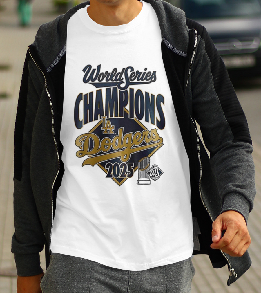 Los Angeles Dodgers 2025 World Series Champions Team Signature T-Shirt