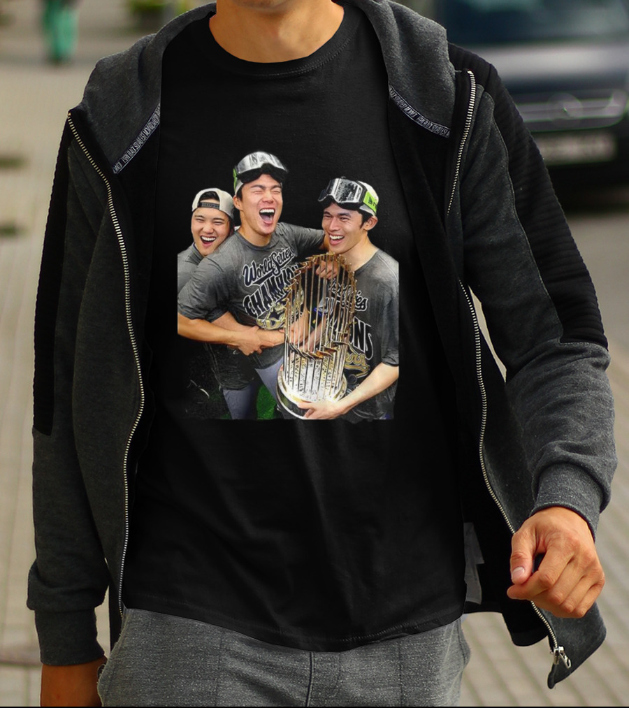 World Series Champions 2025 Yoshinobu Yamamoto Rōki Sasaki Shohei Ohtani Celebration T-Shirt