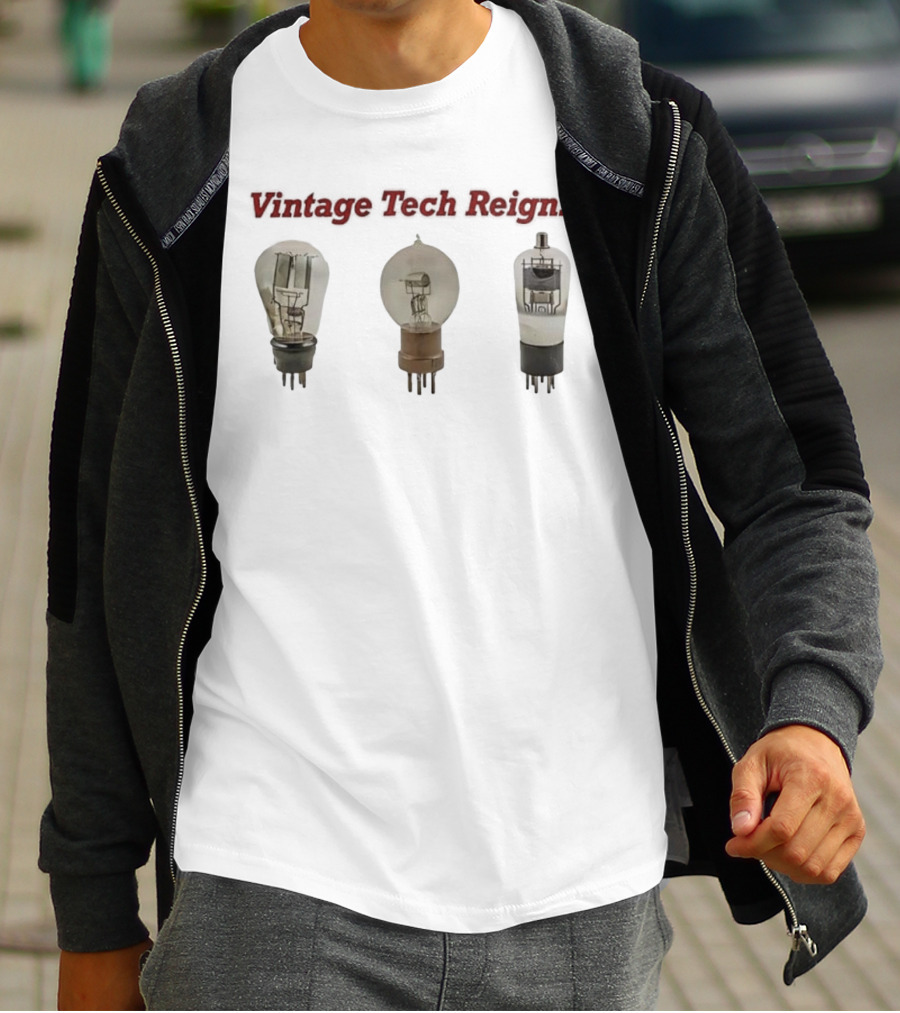 Vintage Tech Reigns Vacuum Tubes Classic Electronics Retro Style T-Shirt