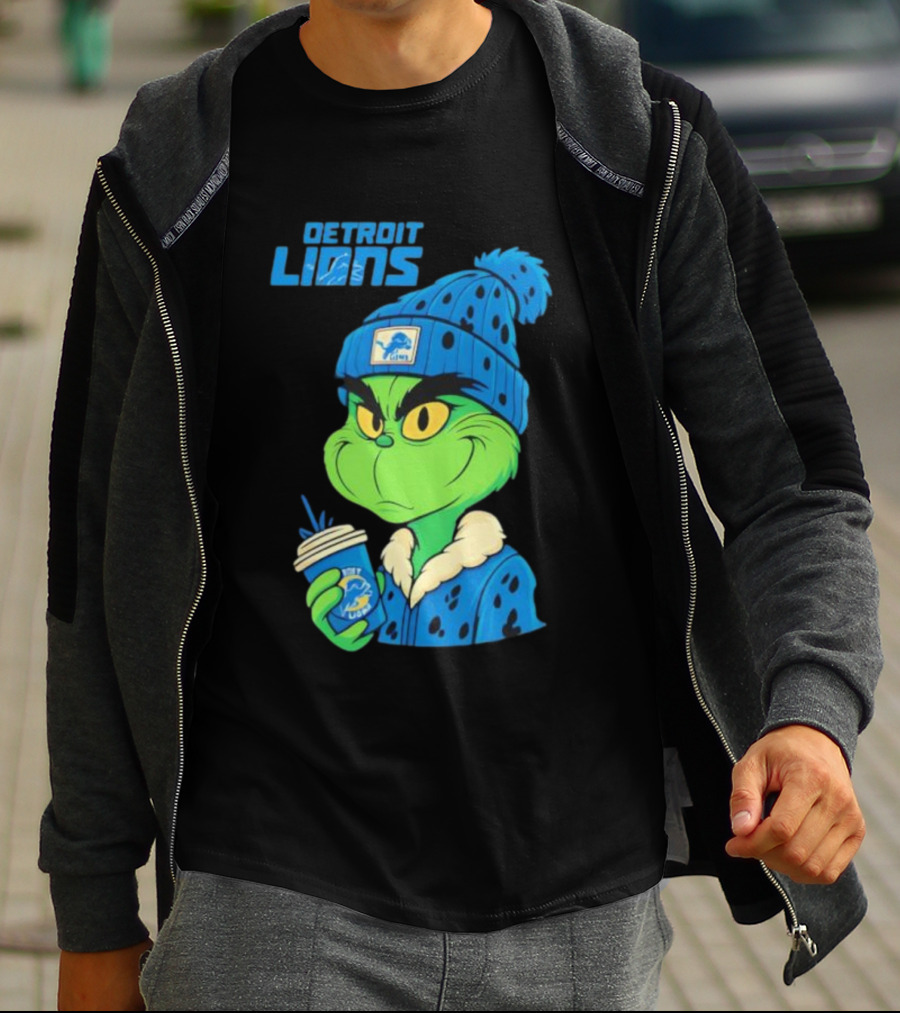 Detroit Lions Grinch Christmas Hat Coffee Cup T-Shirt