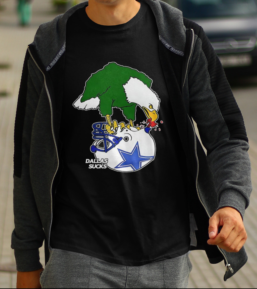 Philadelphia Eagles Pecking Dallas Helmet Dallas Sucks T-Shirt